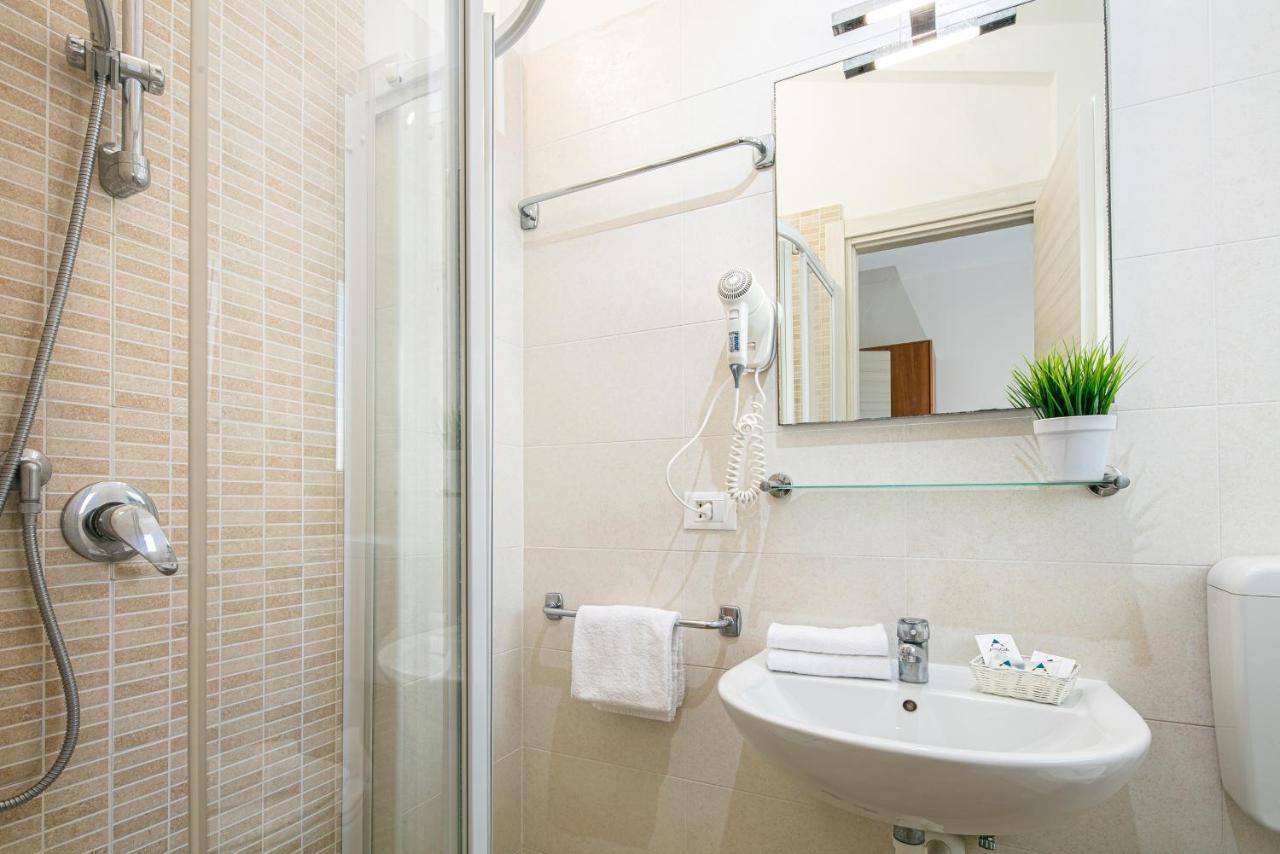 Hotel Pigalle Lido di Jesolo Dış mekan fotoğraf