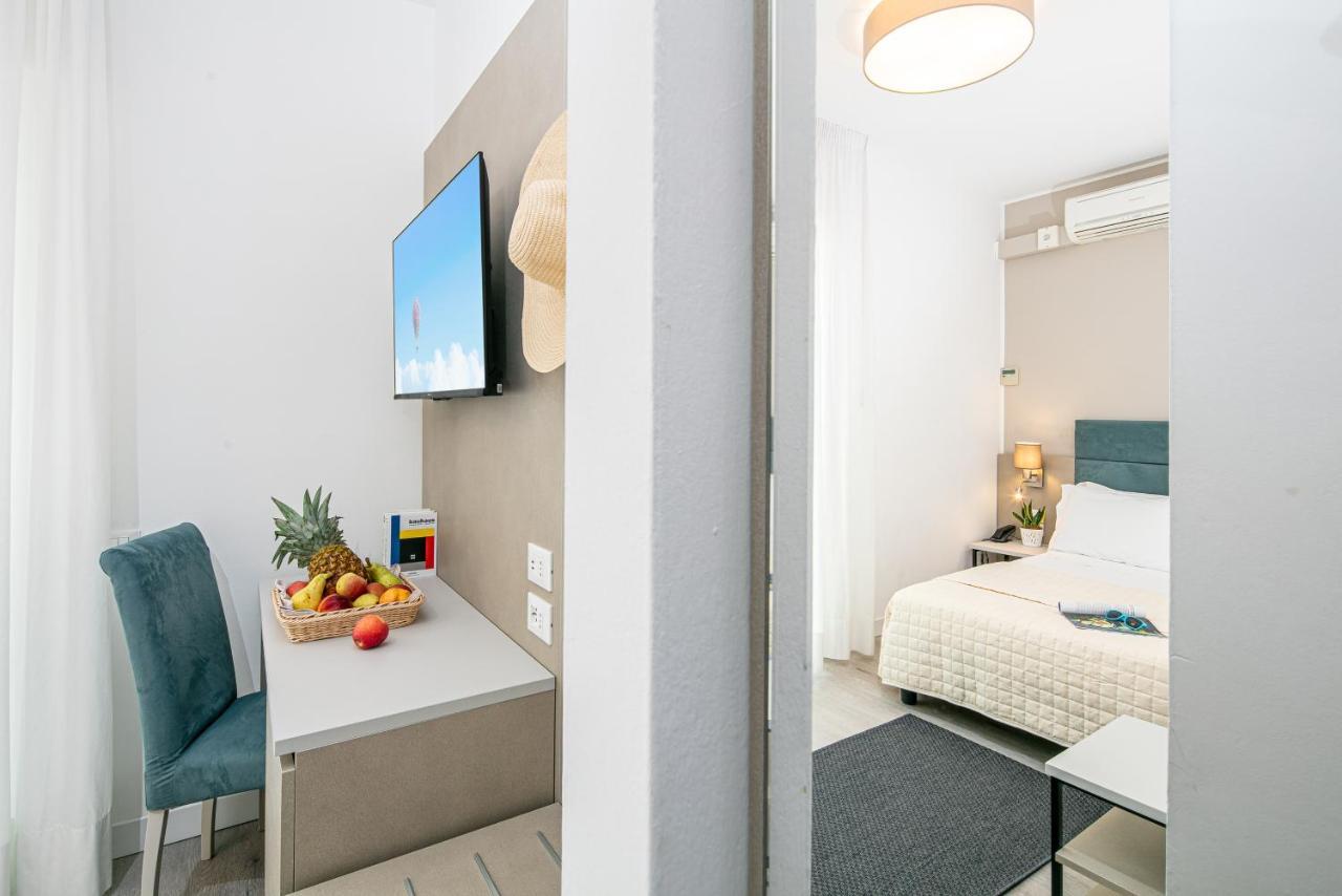 Hotel Pigalle Lido di Jesolo Dış mekan fotoğraf