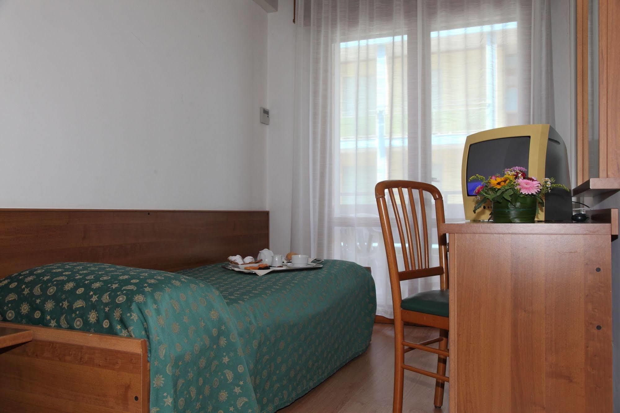 Hotel Pigalle Lido di Jesolo Dış mekan fotoğraf