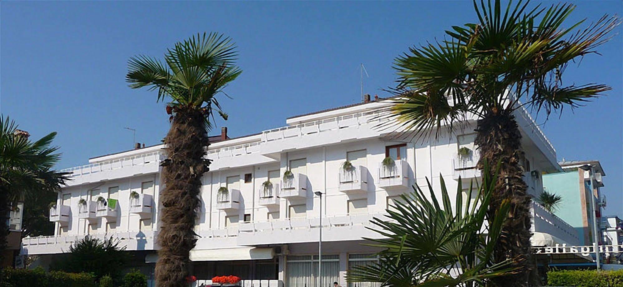 Hotel Pigalle Lido di Jesolo Dış mekan fotoğraf